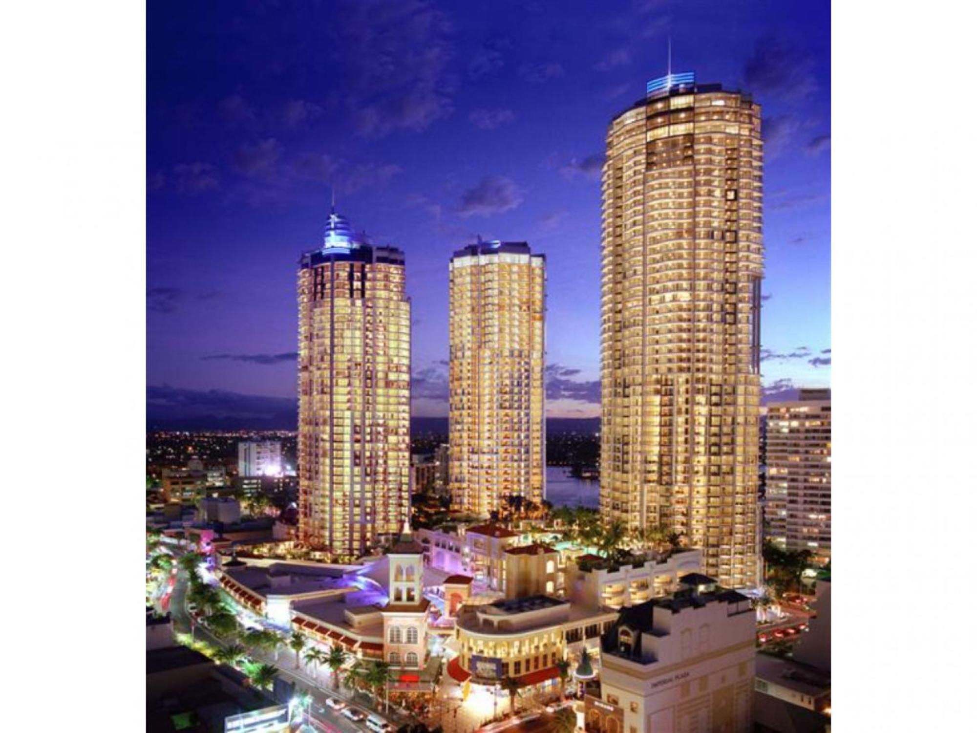 Beachside 2-bed With Parking, Pools, Spa, Gym, Bbq * Gold Coast